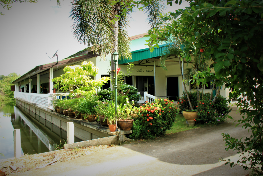 ร่มรื่นเย็นสบาย บรรยากาศบ้านสวนชานเมือง"ศูนย์ดูแลผู้สูงอายุ"บัวเผื่อนโฮมแคร์