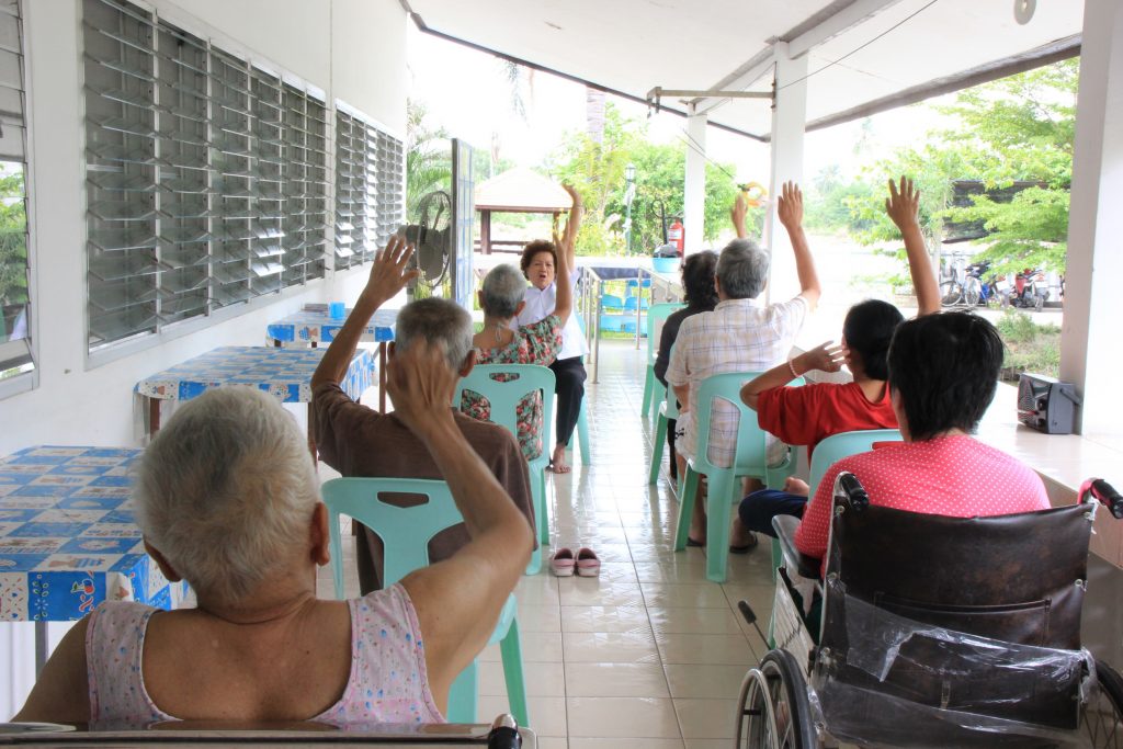 ผู้สูงอายุควรออกำลังเบาๆ เป็นประจำทุกวัน